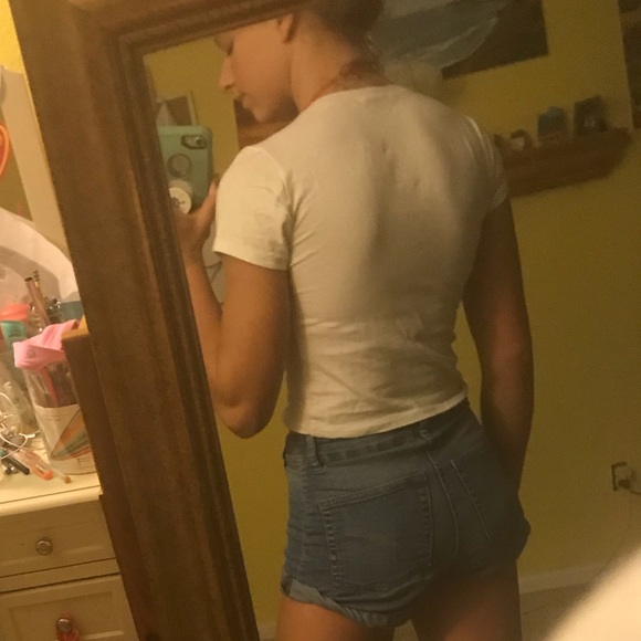 White stripped crop top - Picture 3 of 5